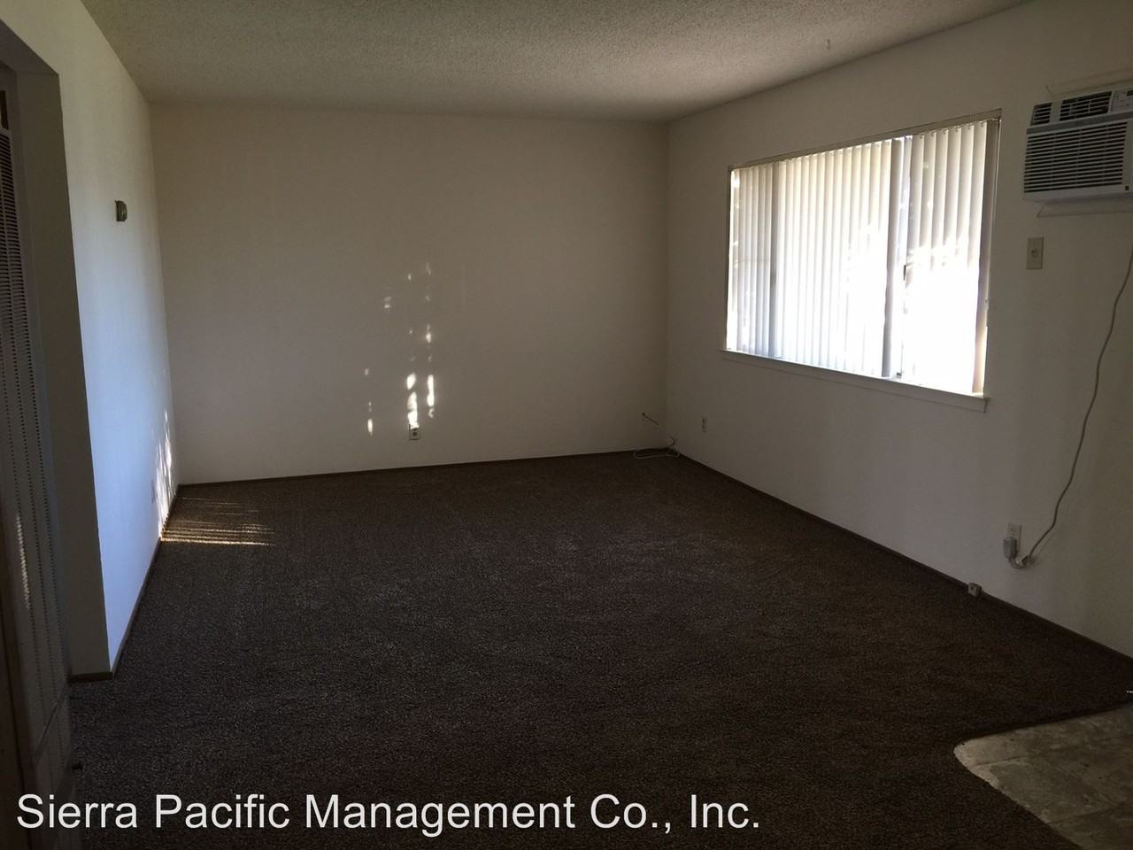 Poolside Apartments - Photo 3 of 5