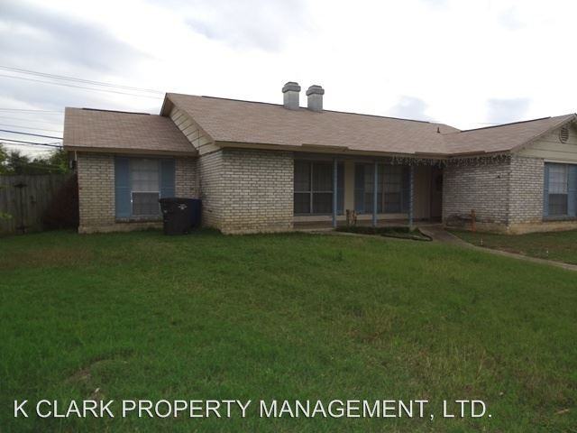 4701 Echo Bend Cir - Photo 3 of 33