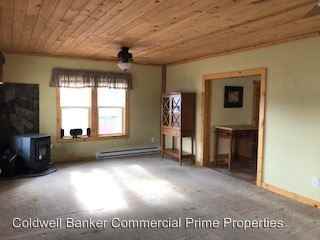 910 Breeze St - Photo 2 of 13