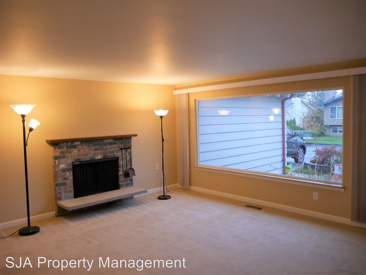 2526 Smithers Ave S - Photo 2 of 14