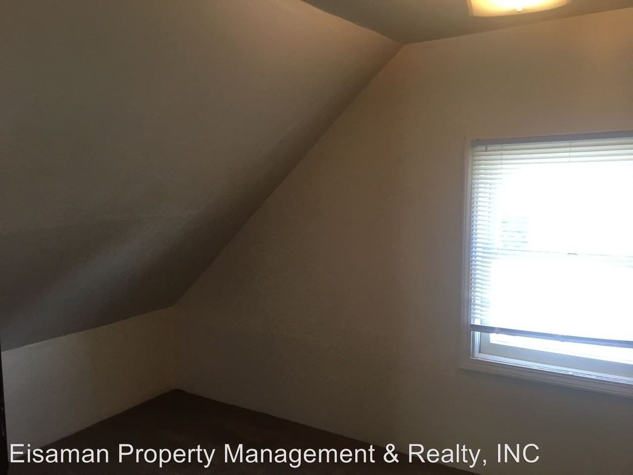 538 W 4th St - Photo 3 of 24