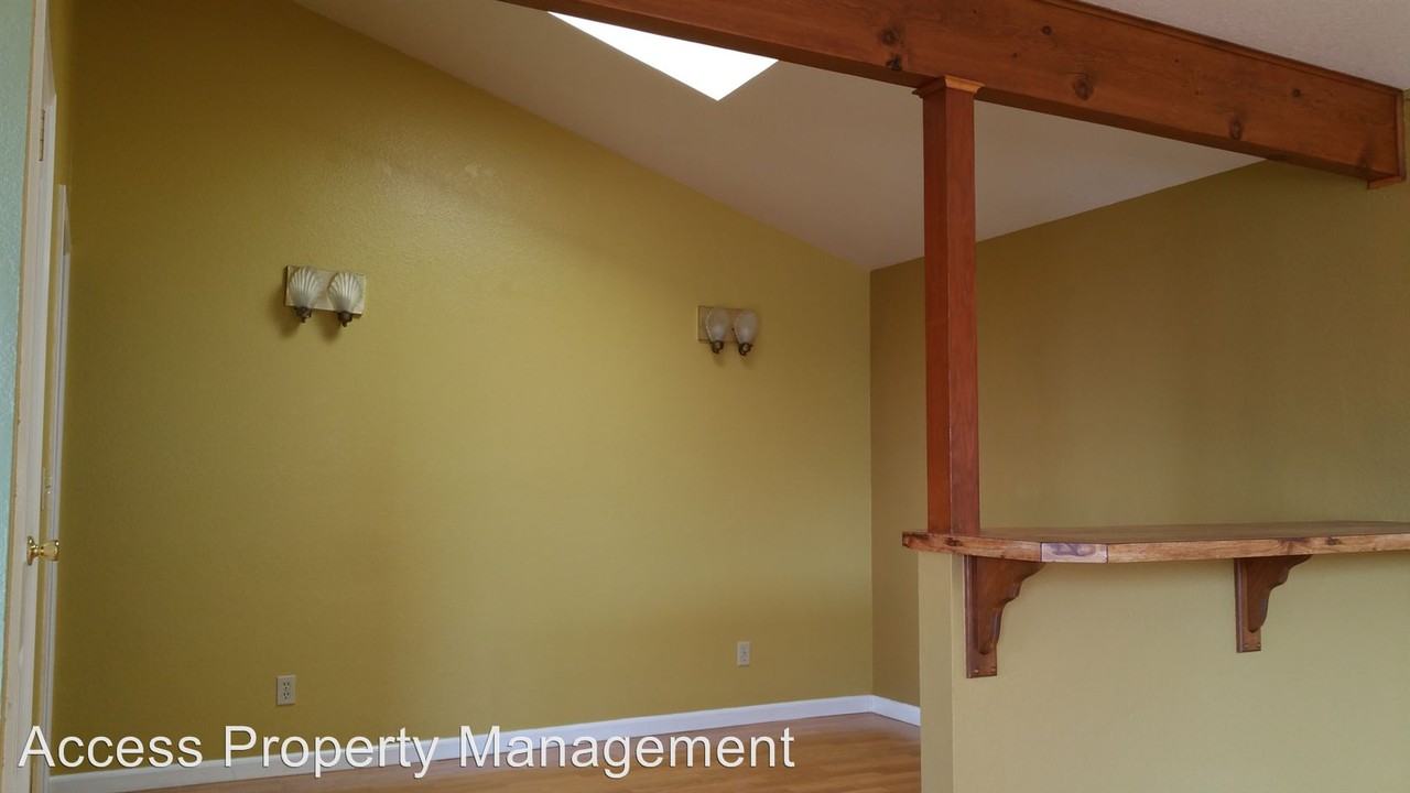 1605 Elm Ave - Photo 3 of 6