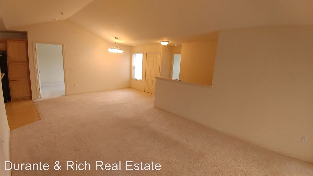 9411 S Cobblestone Way - Photo 3 of 28