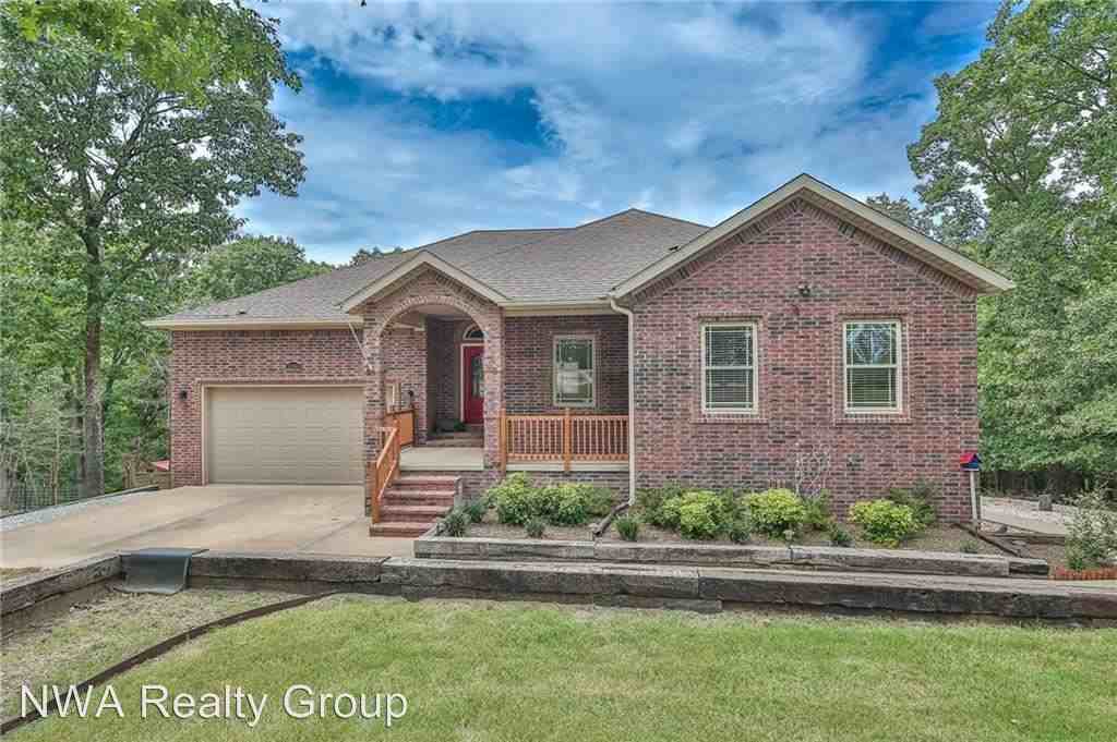 16240 Kostner Dr - Photo 2 of 22