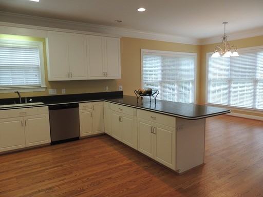2108 Setliff Dr - Photo 3 of 10