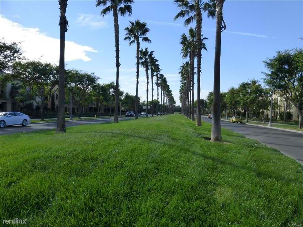 79 City Stroll - Photo 2 of 40