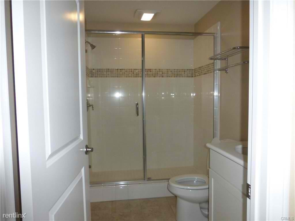 79 City Stroll - Photo 3 of 40