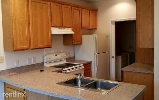 293 Stratford Ln - Photo 2 of 8