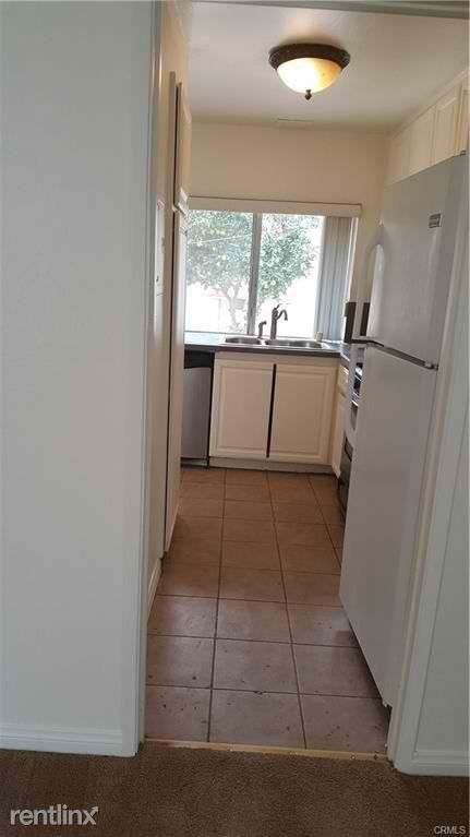 12 Menlo Aisle #160 - Photo 3 of 20