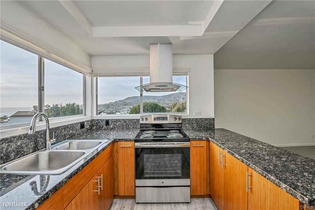 585 Glenneyre St - Photo 2 of 11