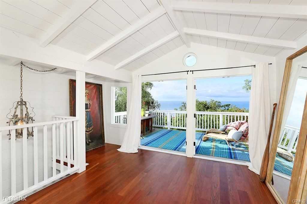 2875 Rounsevel Terrace - Photo 2 of 21