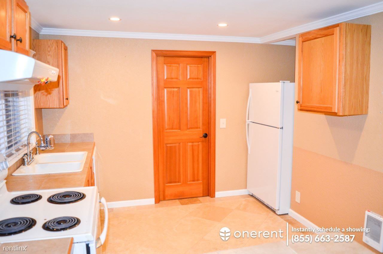 504 W Lake Sammamish Pkwy SE - Photo 2 of 13