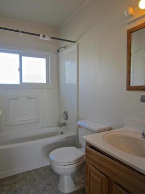 1401 Continental Rd - Photo 2 of 9