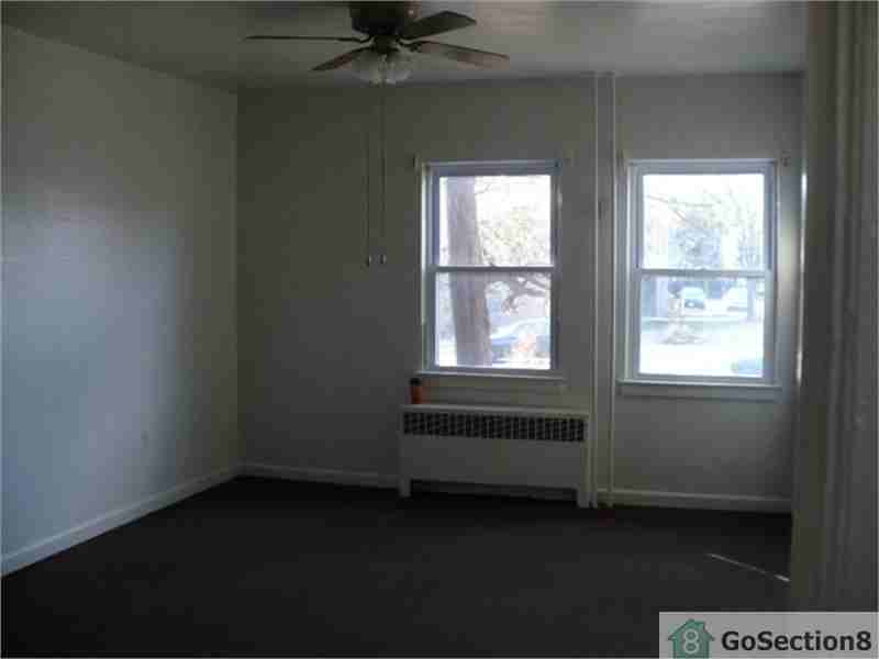 4901 York Rd #B4 - Photo 3 of 4