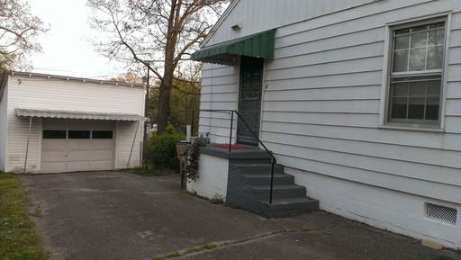 716 E Oldham Ave - Photo 3 of 16