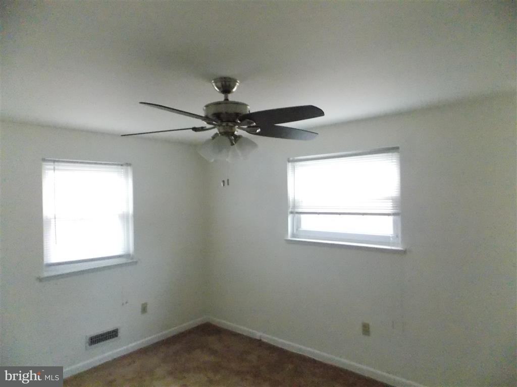 610 Gibson Rd - Photo 2 of 19