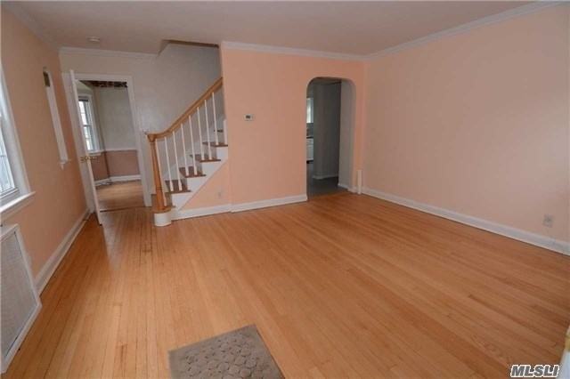 122 Pine St - Photo 2 of 18
