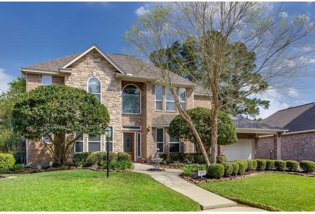 237 Edgewood Dr - Photo 3 of 27