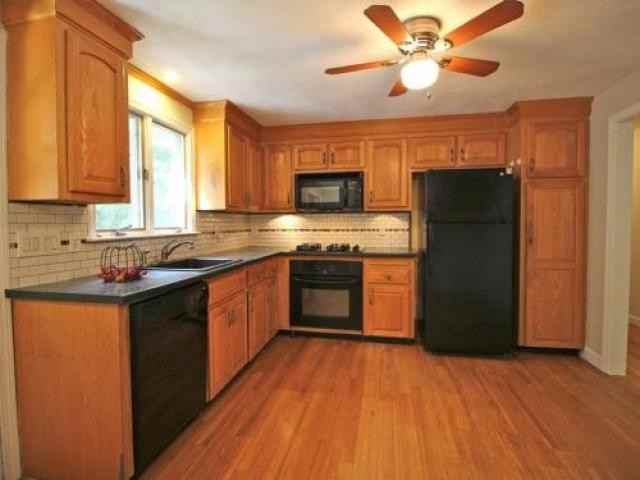 10 Cherry Ln - Photo 2 of 6