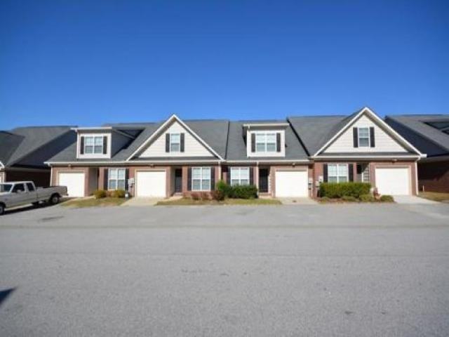 136 Grove Ln - Photo 3 of 6