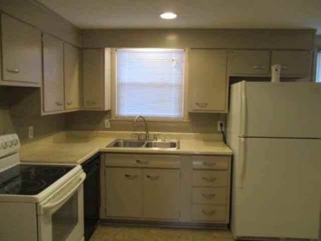 1015 Carter Rd - Photo 2 of 6