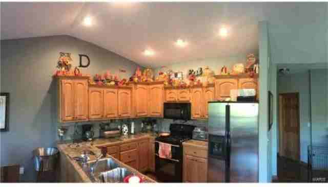 1300 Crystal Villa Ln - Photo 3 of 5