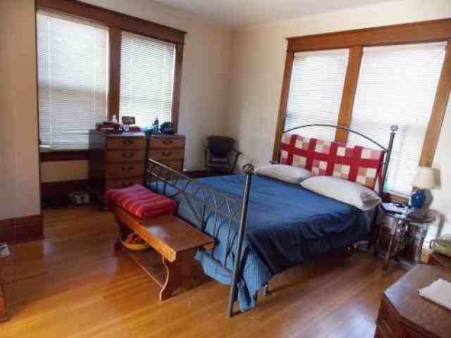 255 George St W - Photo 3 of 6