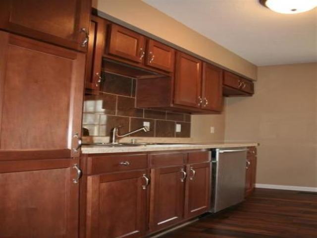 210 Swisher Ave - Photo 2 of 6