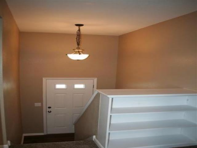 210 Swisher Ave - Photo 3 of 6