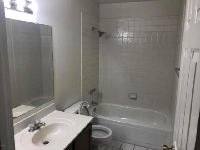 18612 N 4th Dr - Photo 3 of 6