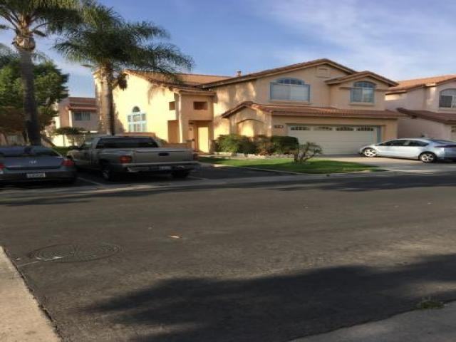 1557 Reef - Photo 2 of 6