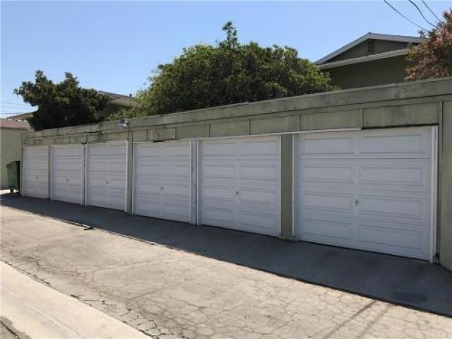 15817 Landmark Dr - Photo 3 of 3