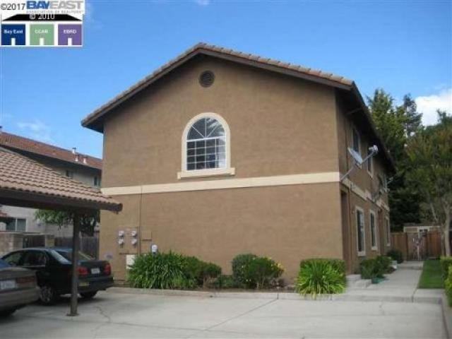 43576 Bryant St - Photo 3 of 6