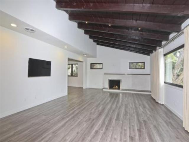 6020 Vista De La Mesa - Photo 2 of 6