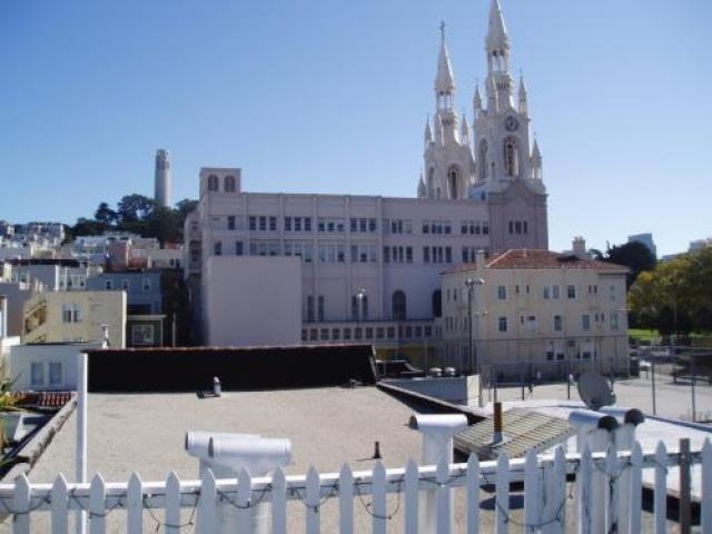 1845 Powell St - Photo 2 of 6