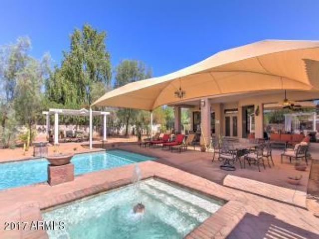 13220 N Hayden Rd - Photo 2 of 6