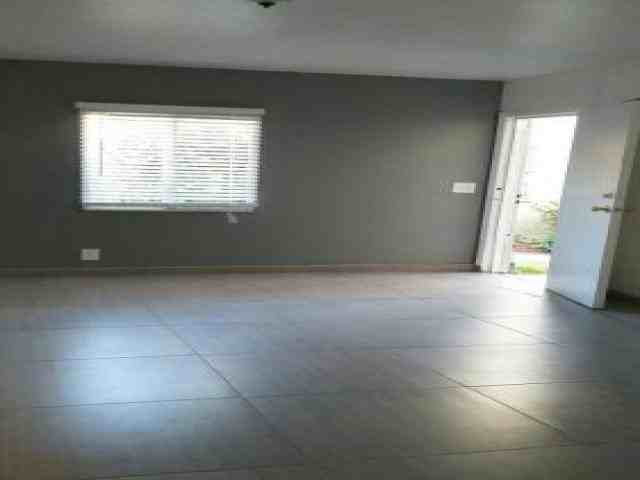 12320 Osborne Pl - Photo 3 of 6