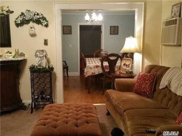 16 Marlboro Pl - Photo 3 of 13