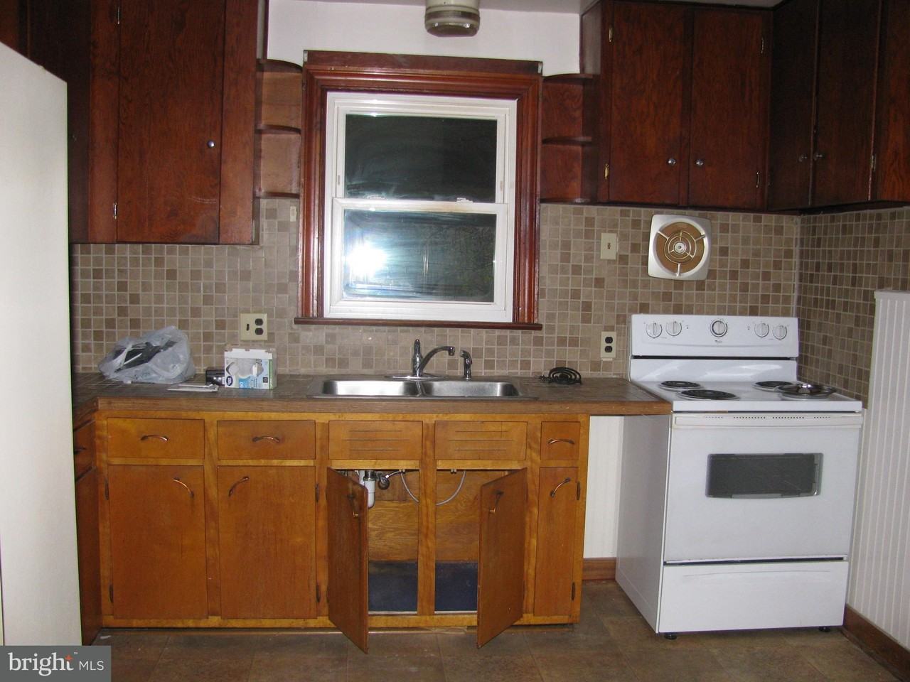 47 Glymont Rd - Photo 3 of 24