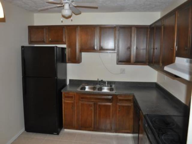 2300 Dundee Rd - Photo 2 of 6