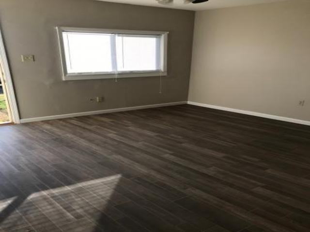 1407 Cedar St - Photo 2 of 6