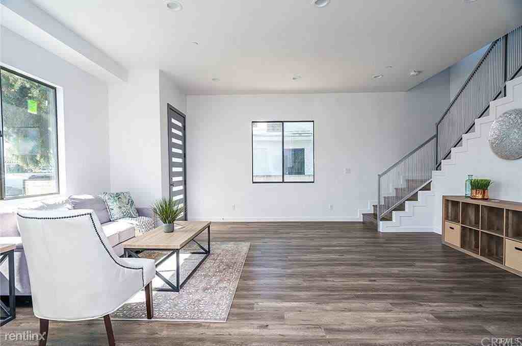 2223 S Burnside Ave - Photo 3 of 35