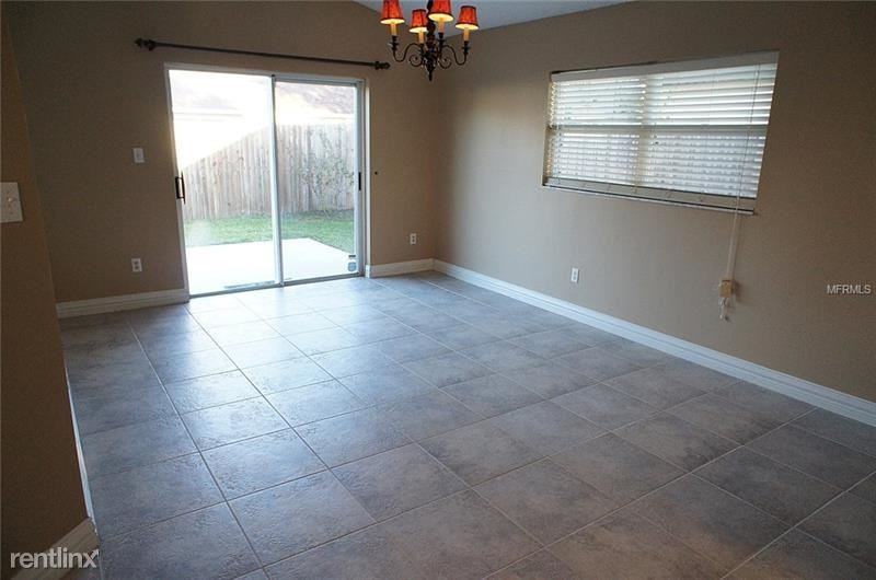 1601 Boulder Creek Ct - Photo 2 of 10