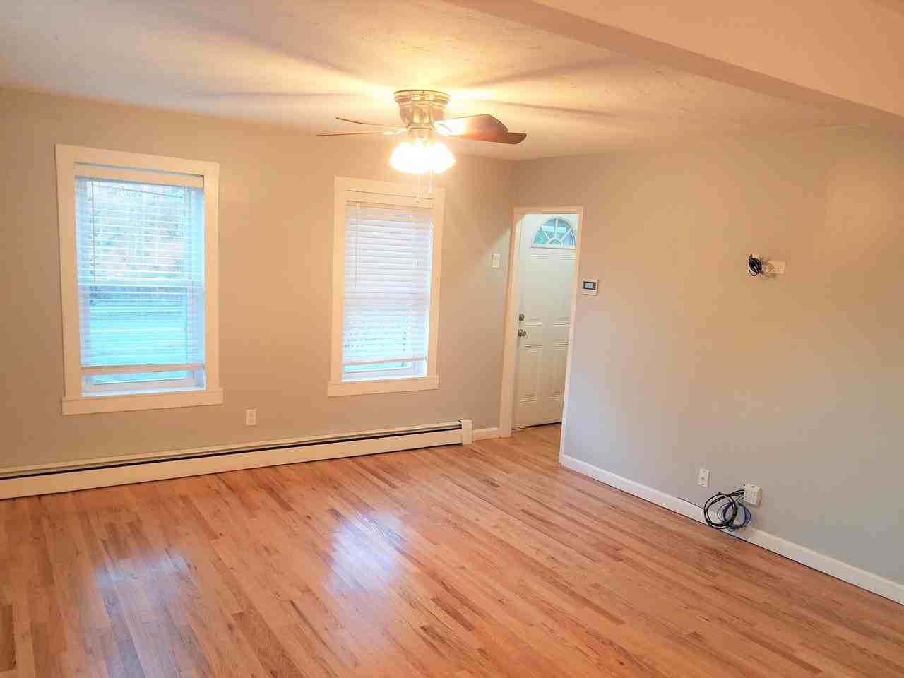 187 Hudson St - Photo 3 of 33