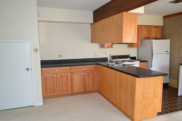 3377 Beacon St #1 - Photo 3 of 16