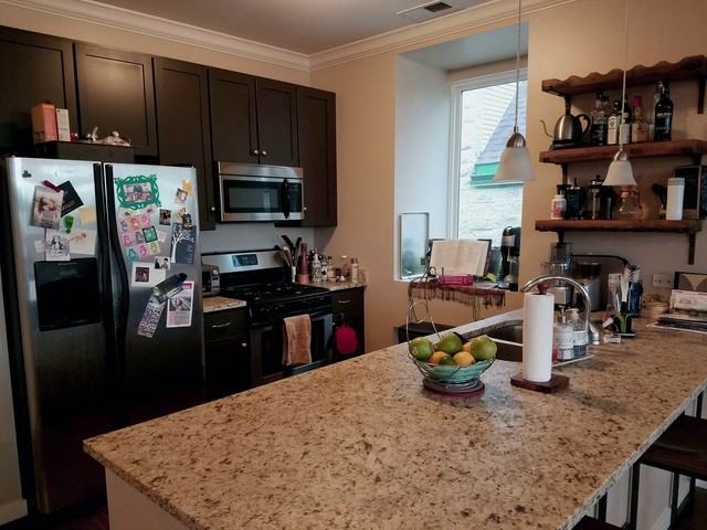 1358 W Belmont Ave #401 - Photo 3 of 10