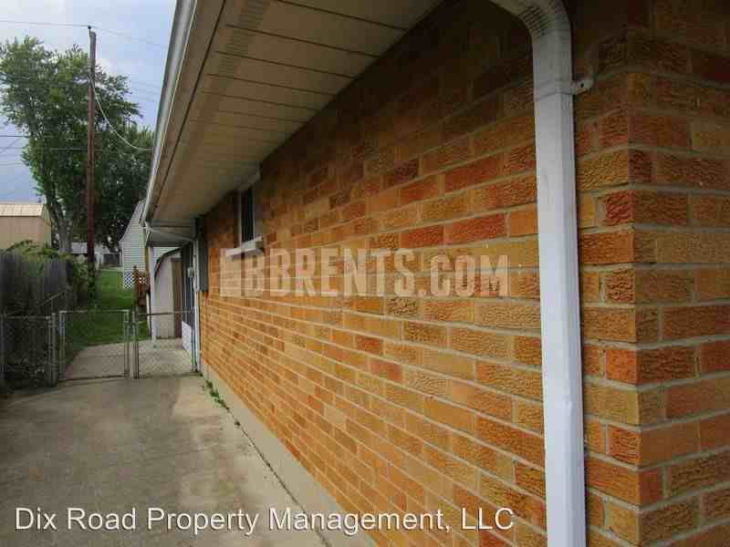 653 Peach Orchard Dr - Photo 3 of 15