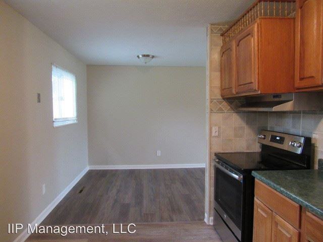 24525 Sherborne Rd - Photo 3 of 16