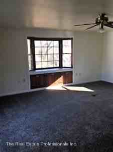 1239 E Main St - Photo 2 of 14