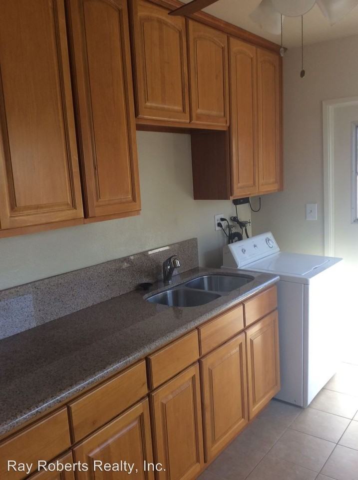 10781 - 10802 CHESTNUT AVE - Photo 3 of 10